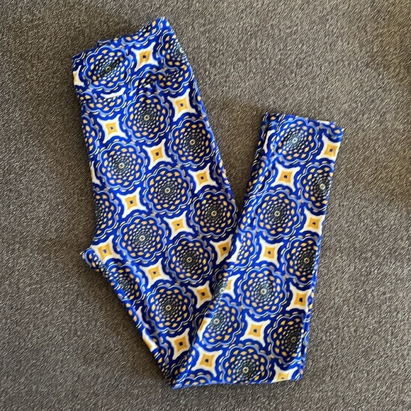 LuLaRoe geometric print leggings OS. - Picture 1 of 7